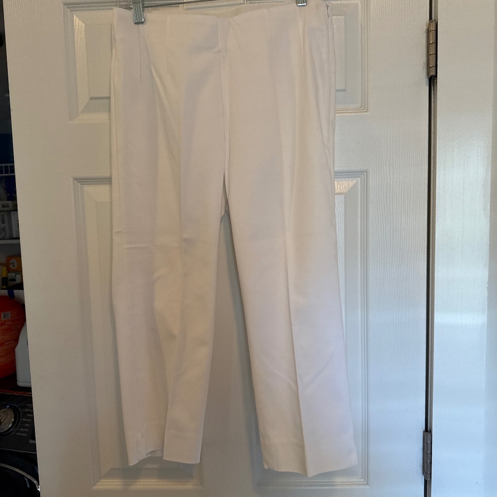Chaps white capri pants